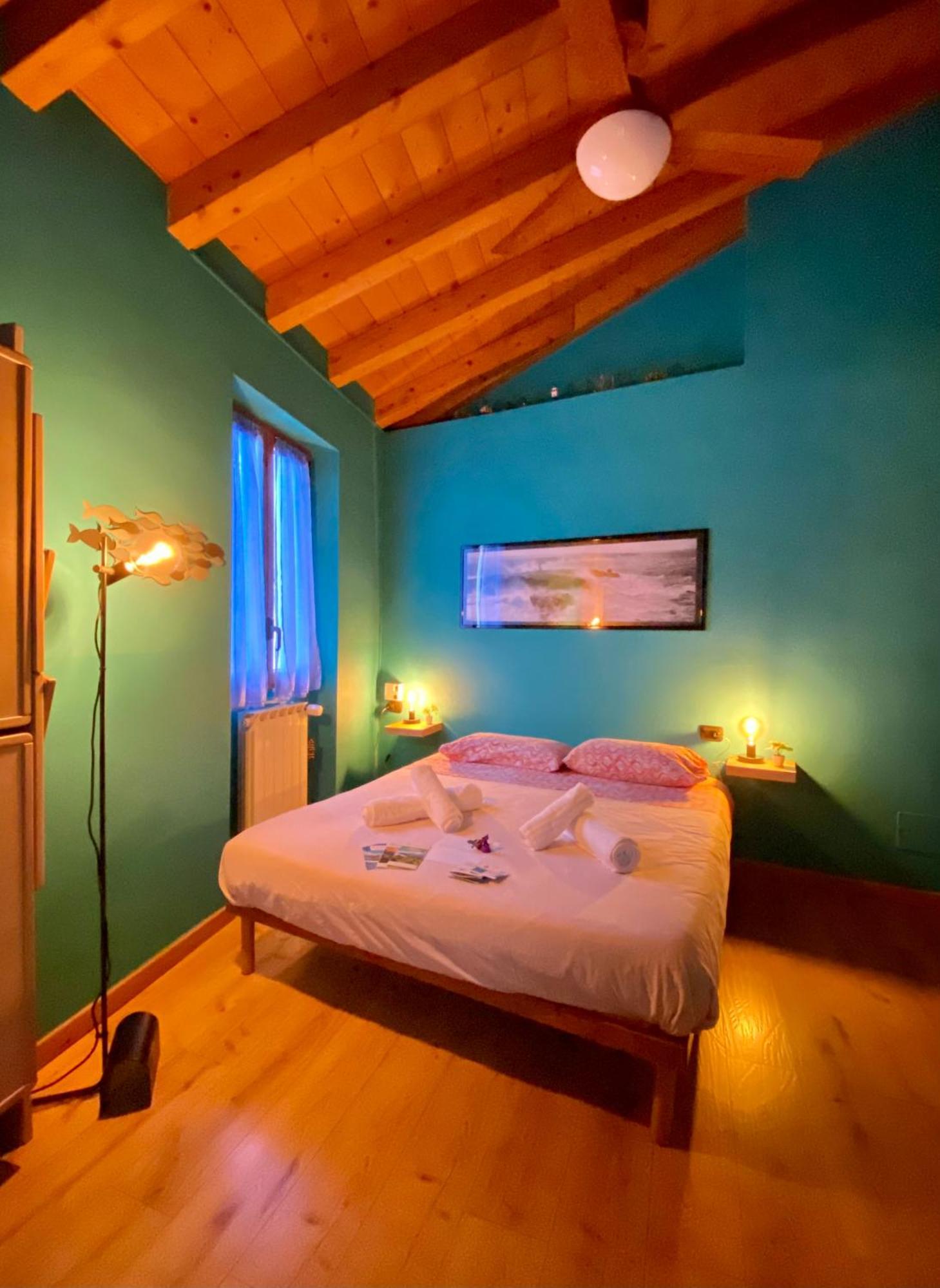 La Casa Del Poeta Bed and Breakfast Dervio Exterior foto