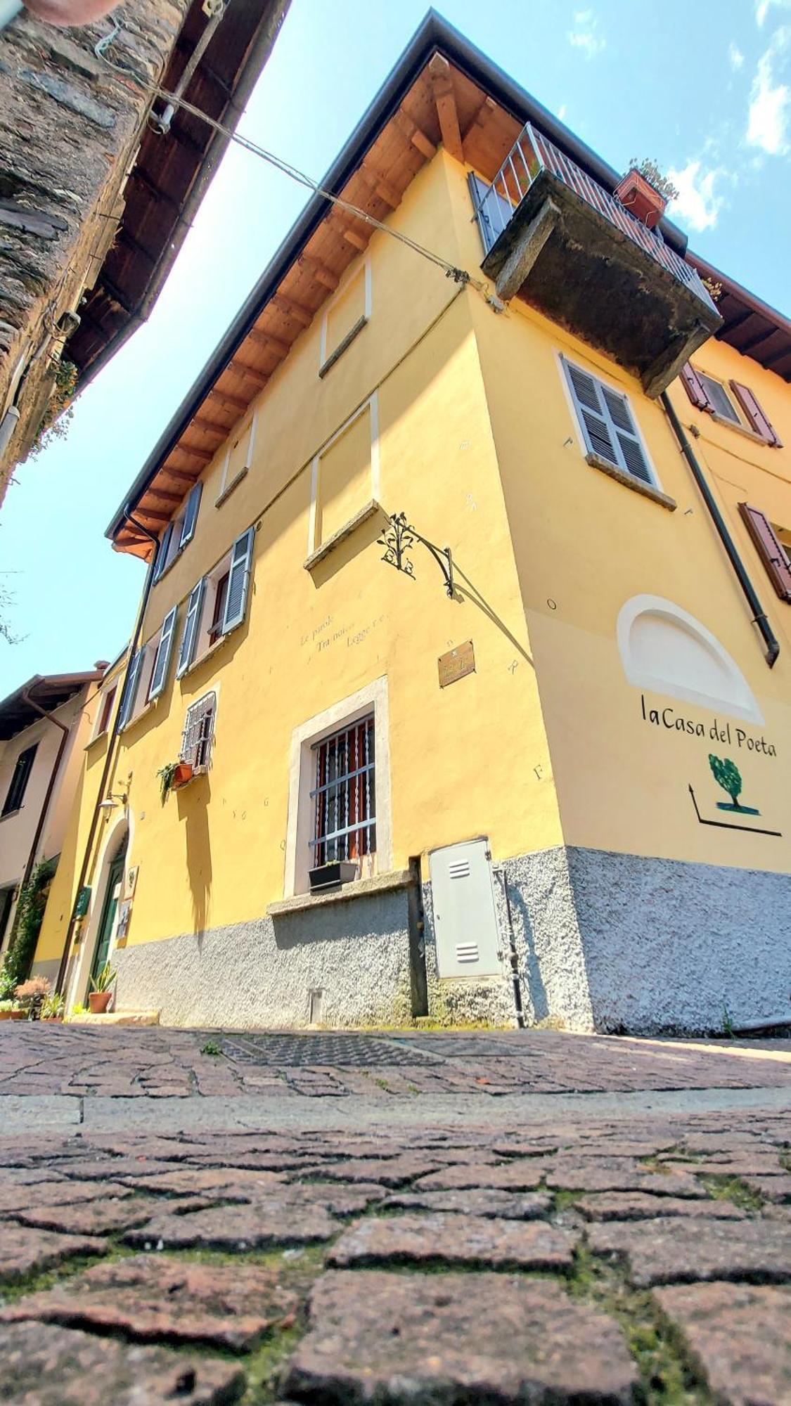 La Casa Del Poeta Bed and Breakfast Dervio Exterior foto